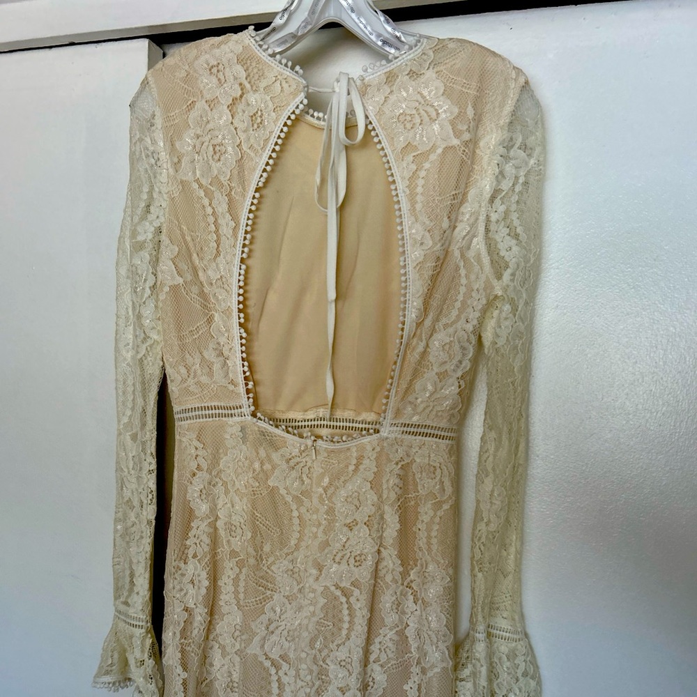 David's Bridal Cream Lace Long Sleeve Dress
